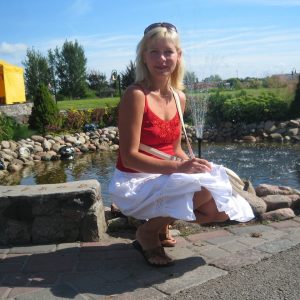 Envie de te faire plier à mes désirs Loredana - rencontre-Dominatrice-Beausoleil