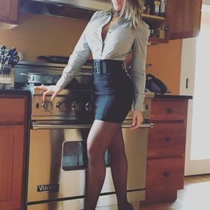 La maîtresse de Menton recherche son soumis Emilie - rencontre-Dominatrice-Menton
