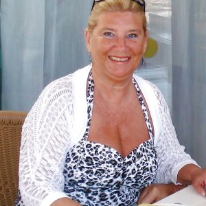 Baiser à Castagniers pour une femme exigeante de 62 ans Aurore - rencontre-Cougar-Castagniers