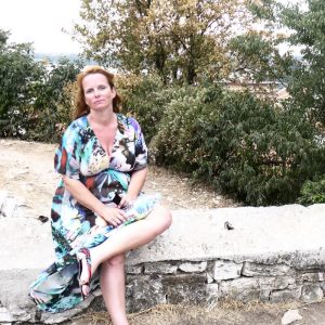 À genoux pour une castratrice impitoyable Sandrine - rencontre-Dominatrice-Blausasc