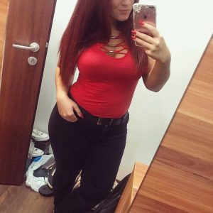 3 raisons d’obéir sans discuter Mélina - rencontre-Dominatrice-Gorbio
